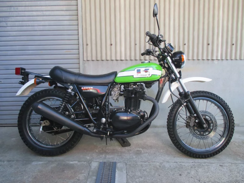 Kawasaki 250TR лот № 00201 оценка 4  с аукциона в Японии