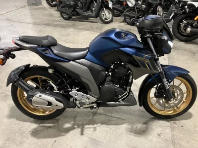 Yamaha FZS25  с аукциона в Японии