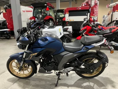 Yamaha FZS25  с аукциона в Японии