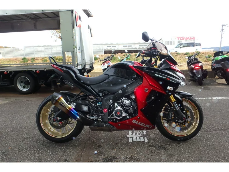 Suzuki GSX-S1000F