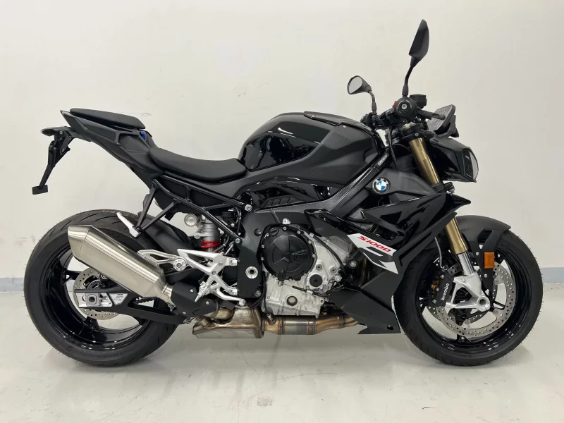 BMW  S1000R TOURING лот № 04335 оценка 8  с аукциона в Японии