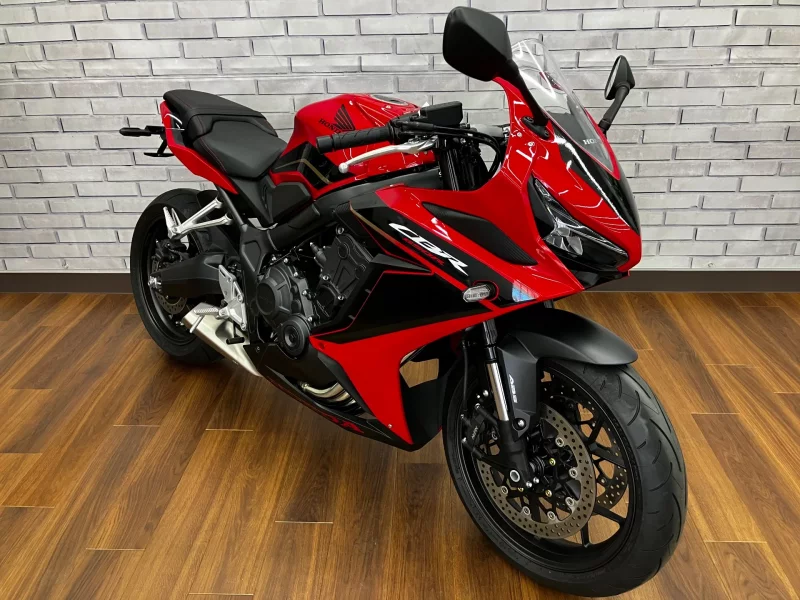 Honda CBR650R лот № 04391 оценка 5  с аукциона в Японии