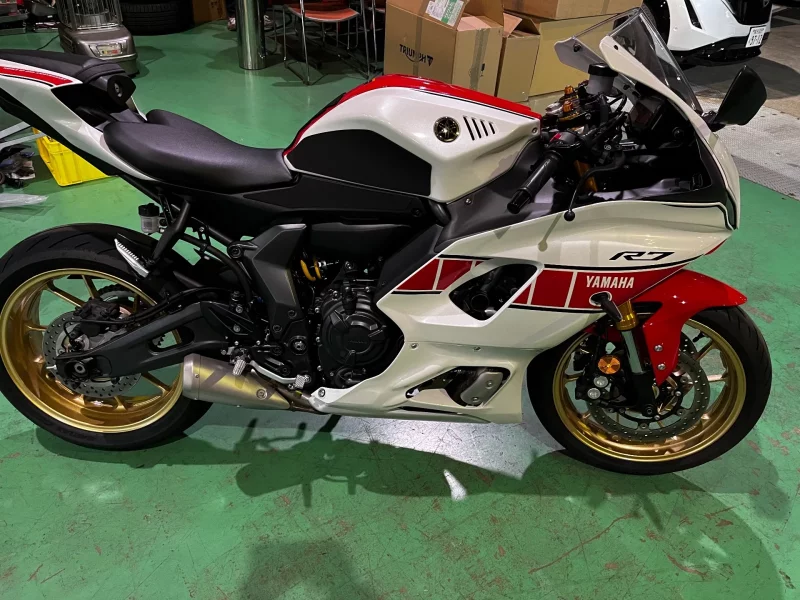 Yamaha YZF-R7