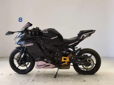 Kawasaki ZX-25R SHO LOUIS NOT EQUIPPED
