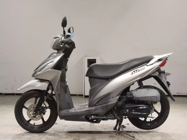Suzuki ADDRESS110-2
