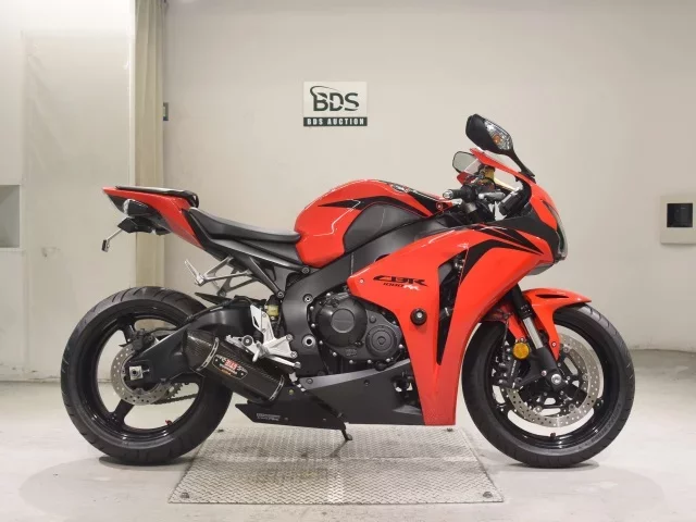 Honda CBR1000RR лот № 5147 оценка 5  с аукциона в Японии