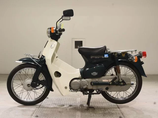 Honda C90