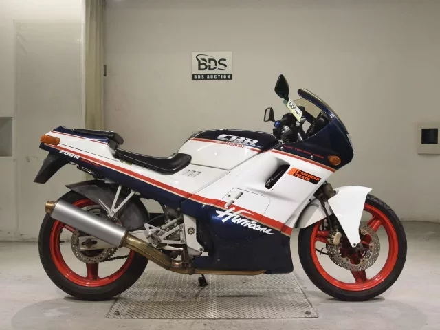 Honda CBR250R лот № 5004 оценка 4  с аукциона в Японии