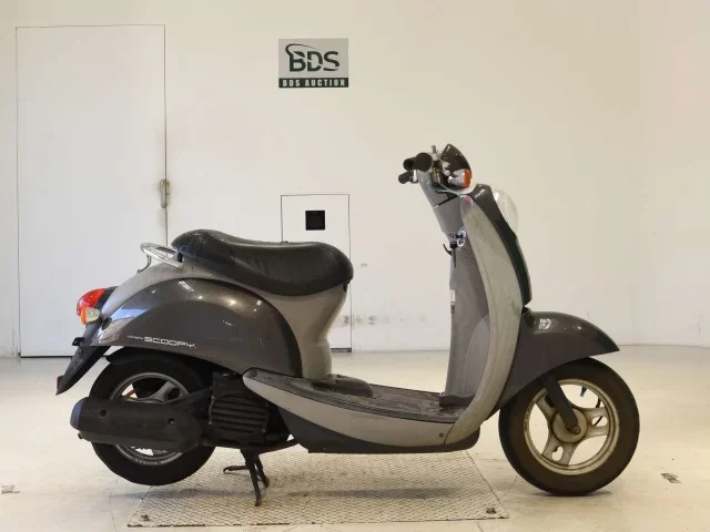 Honda CREA SCOOPY