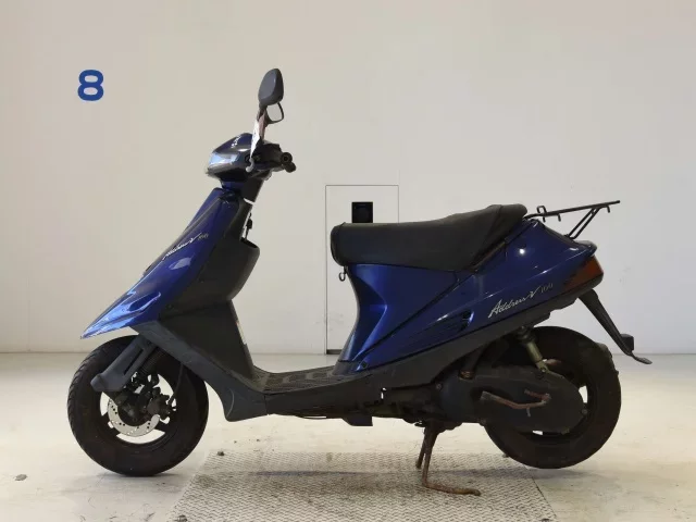 Suzuki ADDRESS V100