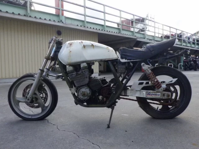 Yamaha XJR400