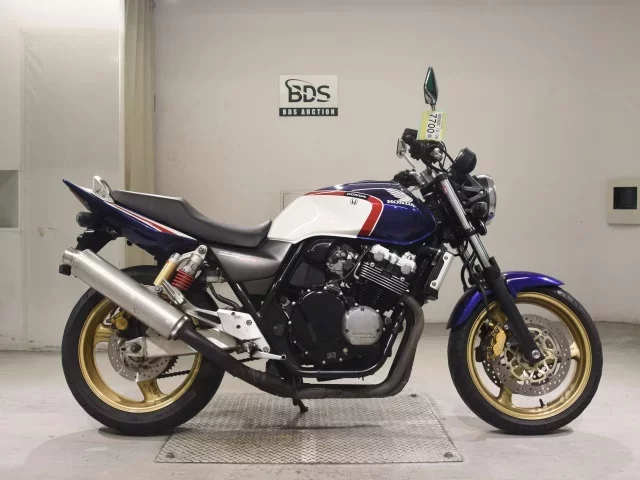 Honda CB400SFV-3 лот № 7700 оценка 4  с аукциона в Японии