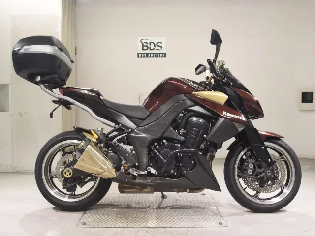 Kawasaki Z1000-4 лот № 5137 оценка 5  с аукциона в Японии