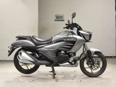 Suzuki INTRUDER 150