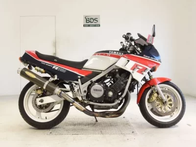Yamaha FZ750
