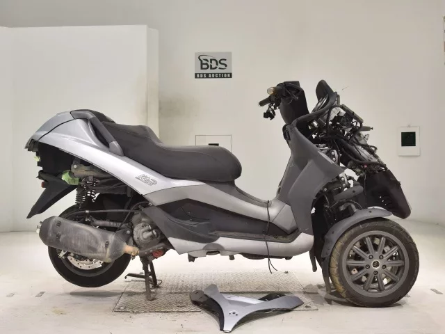 Piaggio PIAGGIO MP3 250