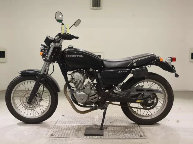 Honda CB223S