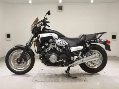 Yamaha V-MAX  с аукциона в Японии