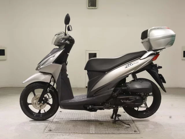 Suzuki ADDRESS110-2