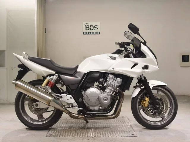 Honda CB400SFV-4 BOLDORABS