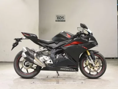 Honda CBR250RR-2