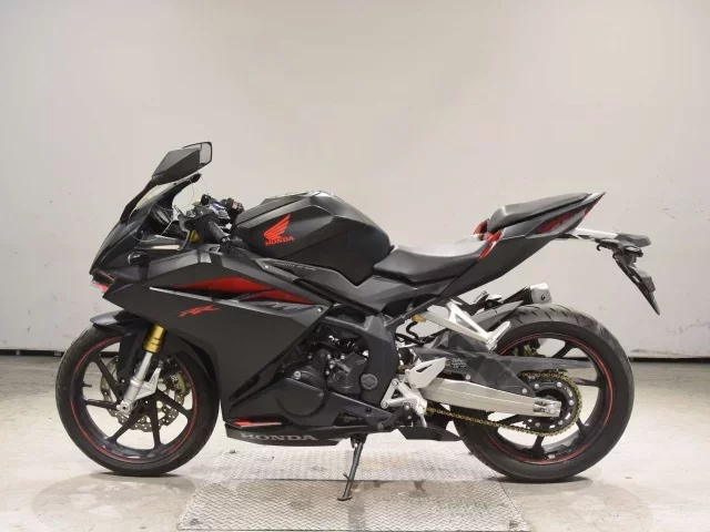 Honda CBR250RR-2