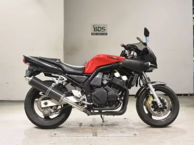 Yamaha FZ400