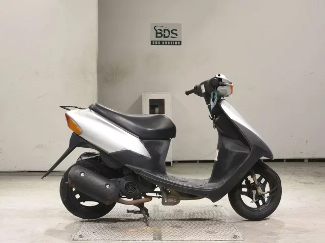 Suzuki LET S2