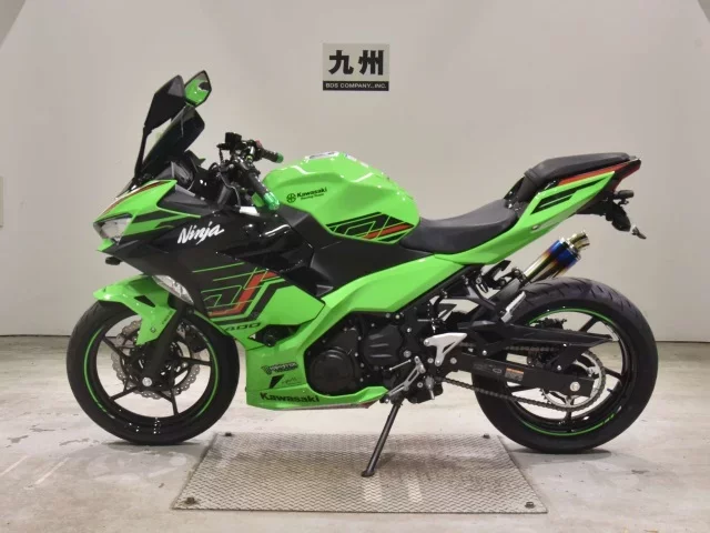 Kawasaki NINJA400-2