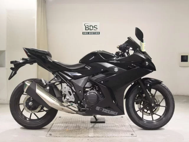 Suzuki GSX250R лот № 5252 оценка 4  с аукциона в Японии