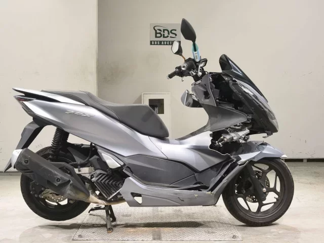 Honda PCX125-4