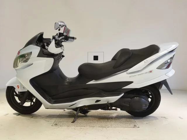 Suzuki SKYWAVE 250S-3