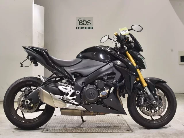 Suzuki GSX-S1000 лот № 2693 оценка 4  с аукциона в Японии
