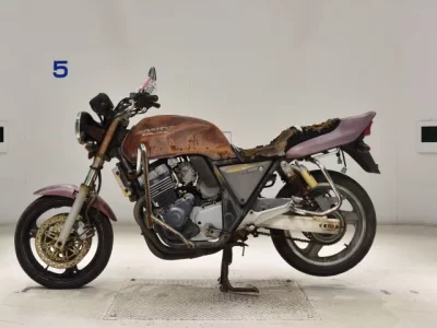 Honda CB400SFK SHO LOUIS NOT EQUIPPED