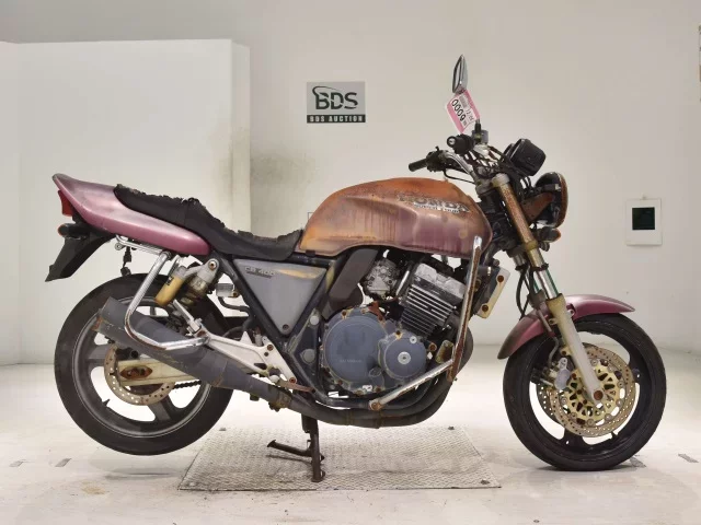 Honda CB400SFK SHO LOUIS NOT EQUIPPED