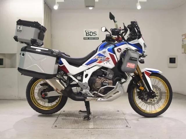 Honda CRF1100L AFRICA TWIN D лот № 7637 оценка 4  с аукциона в Японии