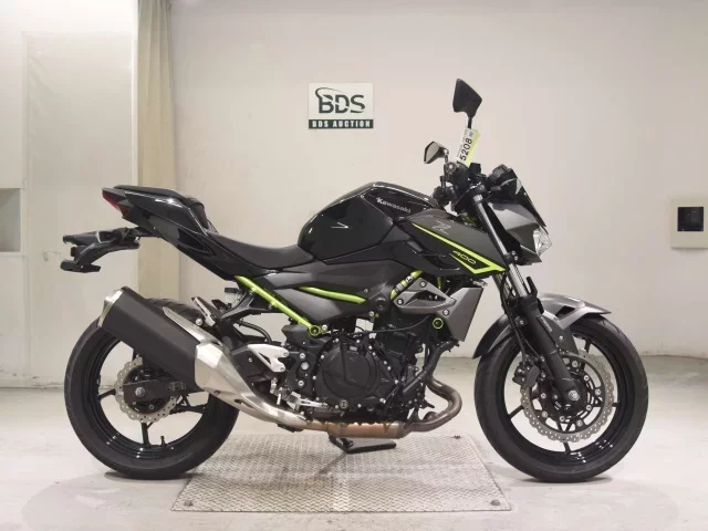 Kawasaki Z400-2 лот № 5208 оценка 5  с аукциона в Японии