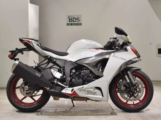Kawasaki ZX-6RA лот № 2568 оценка 7  с аукциона в Японии