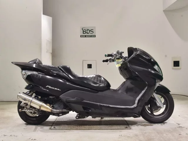 Honda FORZA Z лот № 2661 оценка 4  с аукциона в Японии