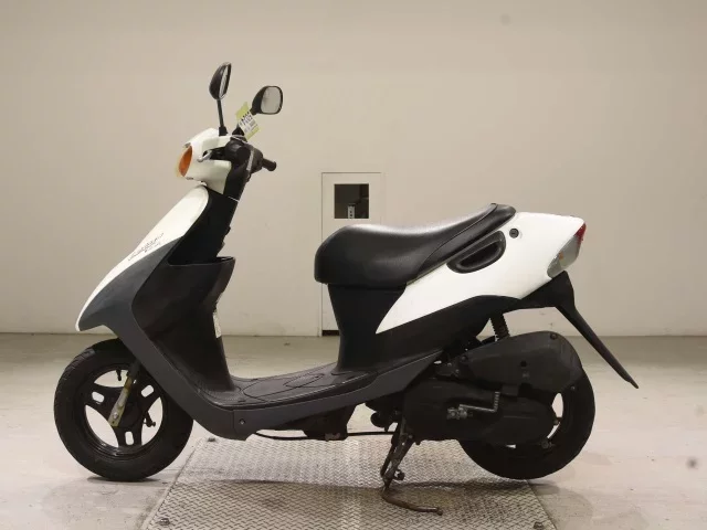 Suzuki LET S2