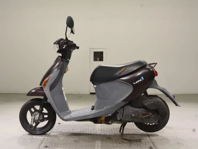 Suzuki LET S4