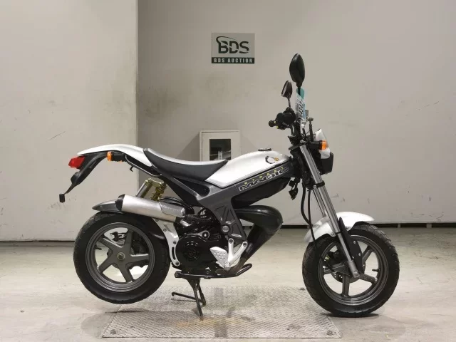 Suzuki TR50S