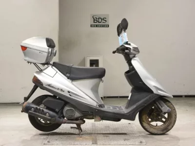 Suzuki ADDRESS V100