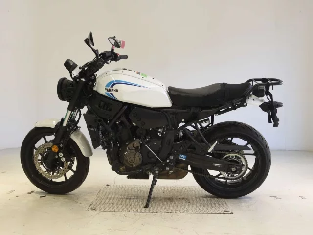 Yamaha XSR700-2