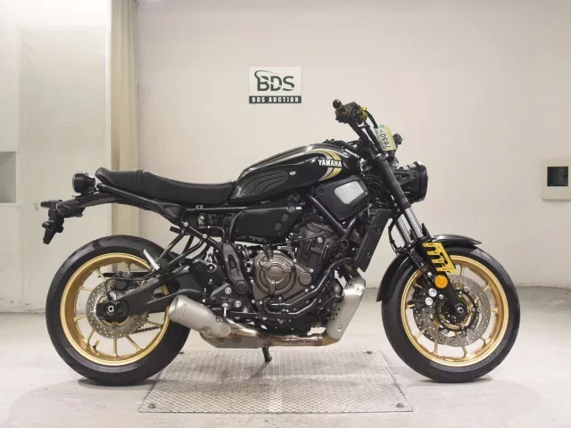 Yamaha XSR700-2 лот № 7650 оценка 6  с аукциона в Японии