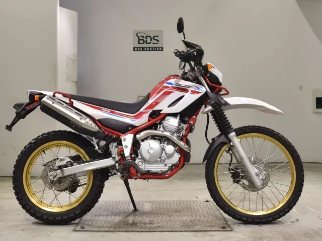 Yamaha SEROW 250-3 лот № 2632 оценка 6  с аукциона в Японии