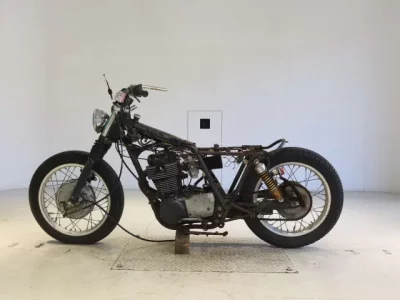 Yamaha SR400-1 SHO LOUIS NOT EQUIPPED