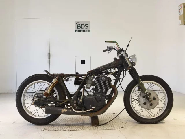 Yamaha SR400-1 SHO LOUIS NOT EQUIPPED