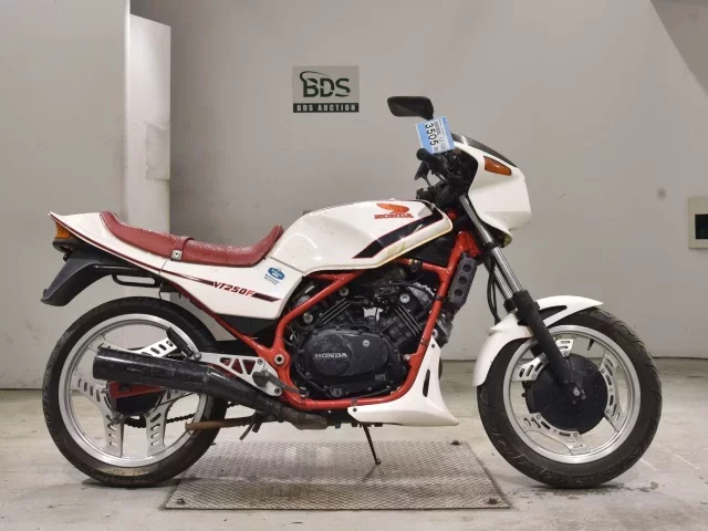 Honda VT250FC SHO LOUIS NOT EQUIPPED