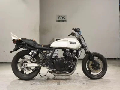 Yamaha XJR400